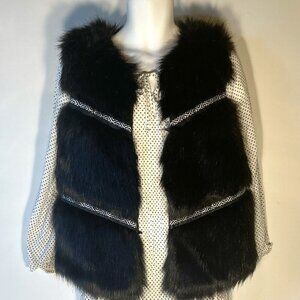 New Directions NWT SZ L Black Fur Vest Nordic Staple Timeless Ski Mobwife Chic